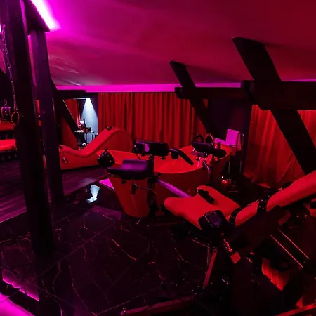 Red Palace Apartament Bdsm Bydgoszcz Exterior photo