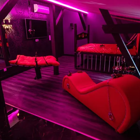 Red Palace Apartament Bdsm Bydgoszcz Exterior photo