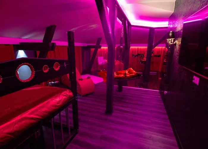 Red Palace Apartament Bdsm