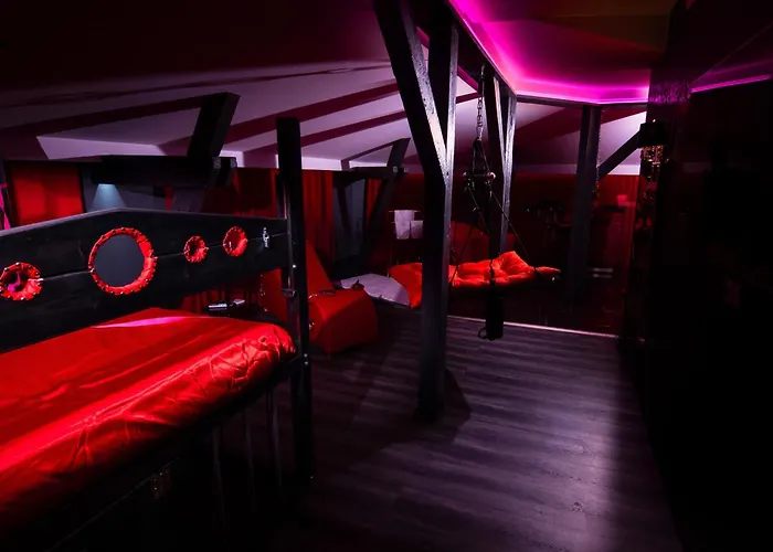 Red Palace Apartament Bdsm
